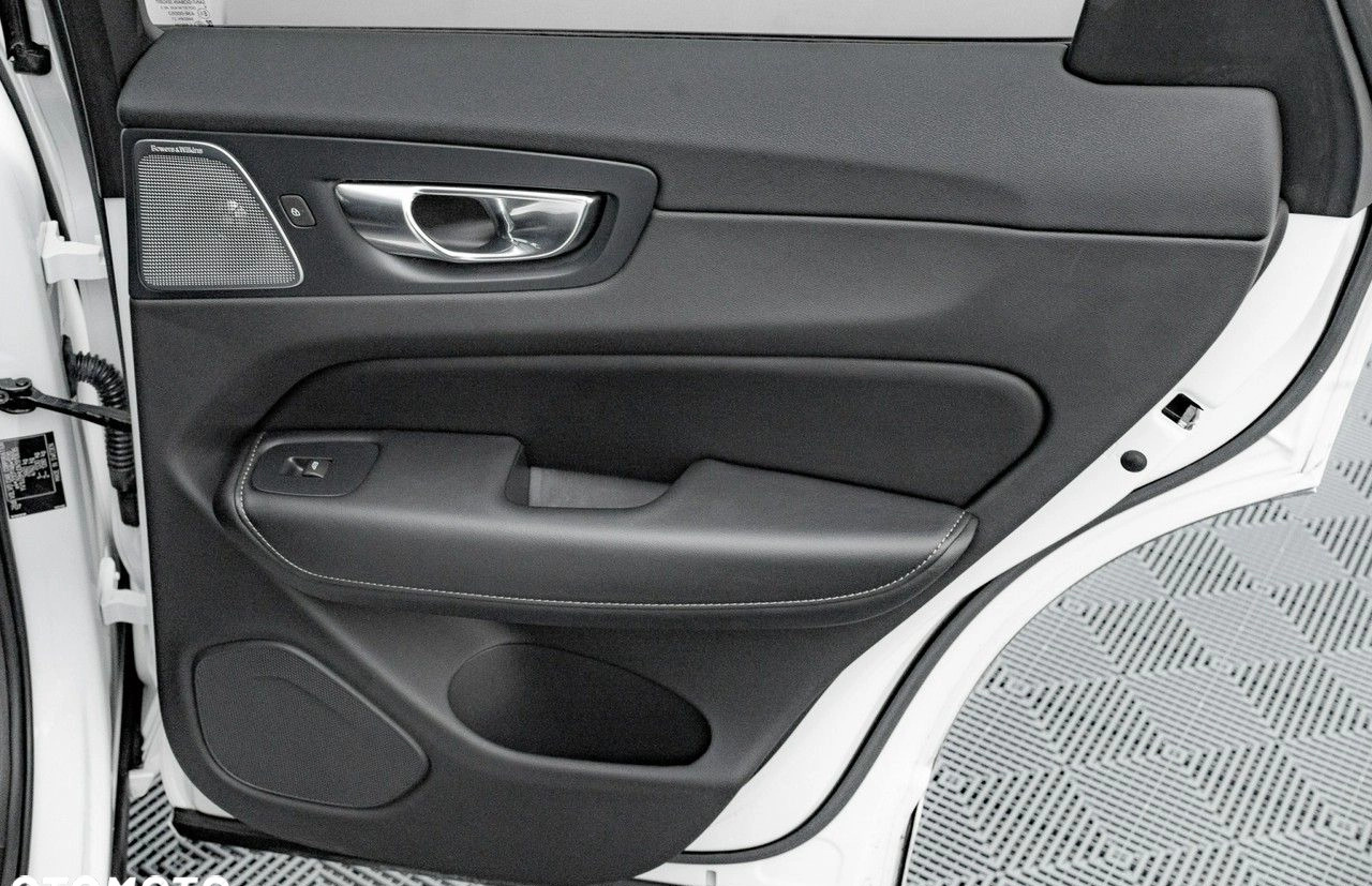 Volvo XC 60 cena 269850 przebieg: 14470, rok produkcji 2021 z Pelplin małe 781